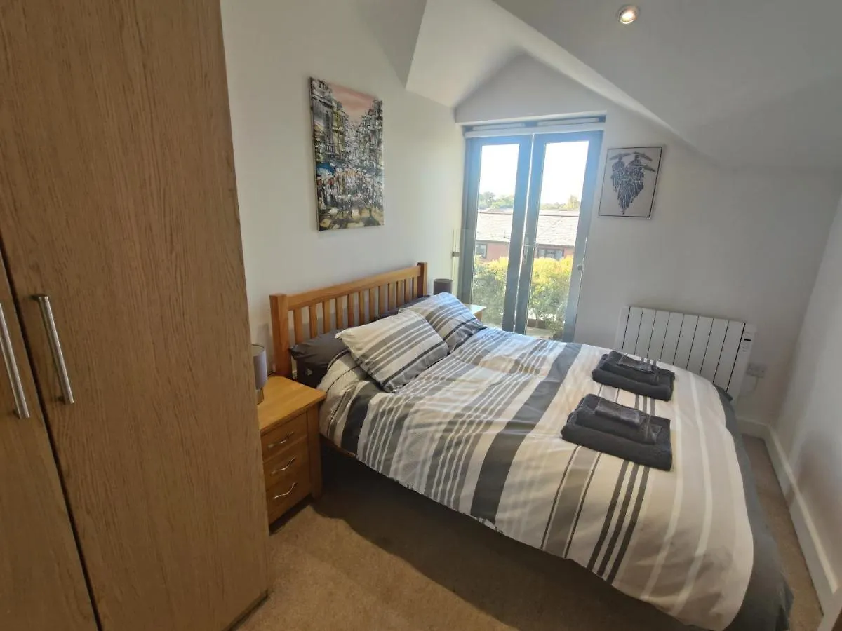 Light Modern 1 Bedroom Apartment Cambridge  United Kingdom